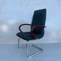 Офисное кресло модел Bagira для руководителя