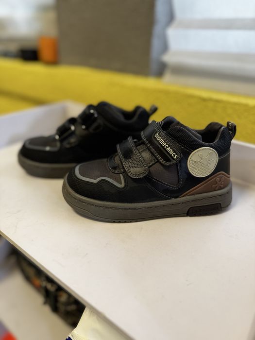 Biomecanics сникърси