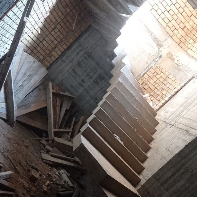 Lesnissa barcha turdagi zinalar quyamiz
