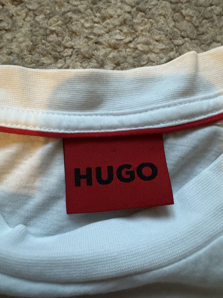 Тениски на Calvin Klein и на Hugo