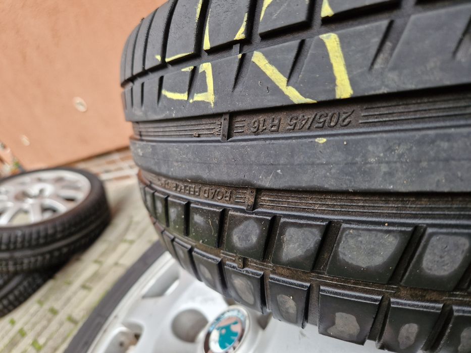 Jante aliaj Skoda R16  cu cauciucuri Riken 205/45/R16
