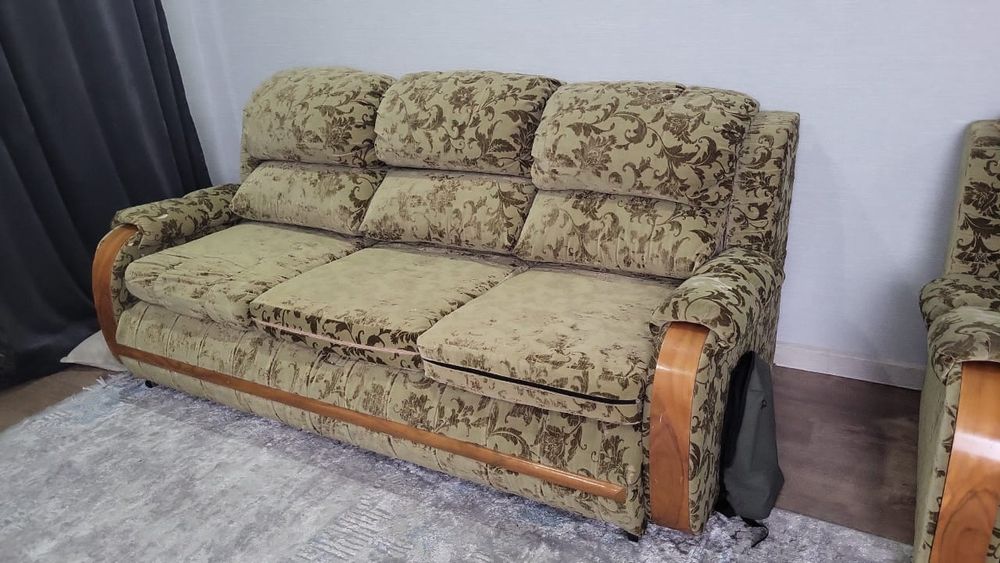 Продам диван тройка в отличном состоянии