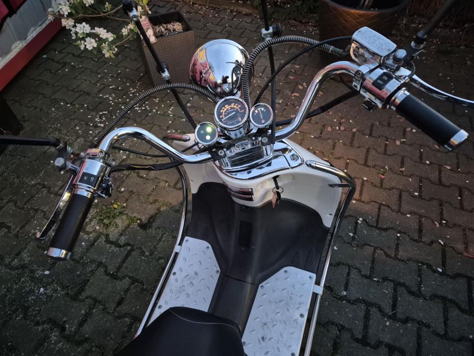 Vand Scuter retro La souris proveniență Olanda 
An 2014