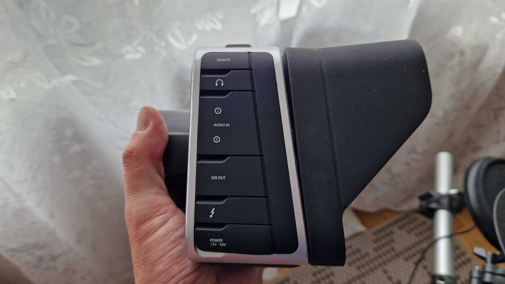 Blackmagic Cinema Camera 2.5K EF