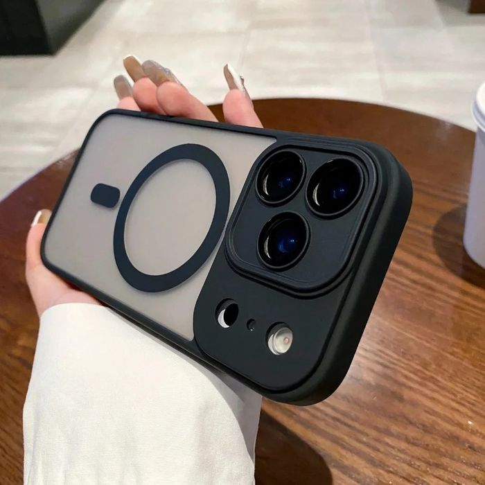 iPhone 16,17 всички модели MagSafe case с протектор за камерите 5цв