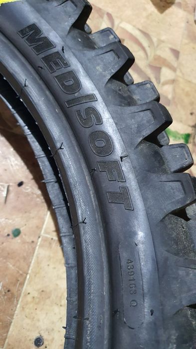 Anvelopa 110 90 19 Med/Soft Michelin Starcross 6