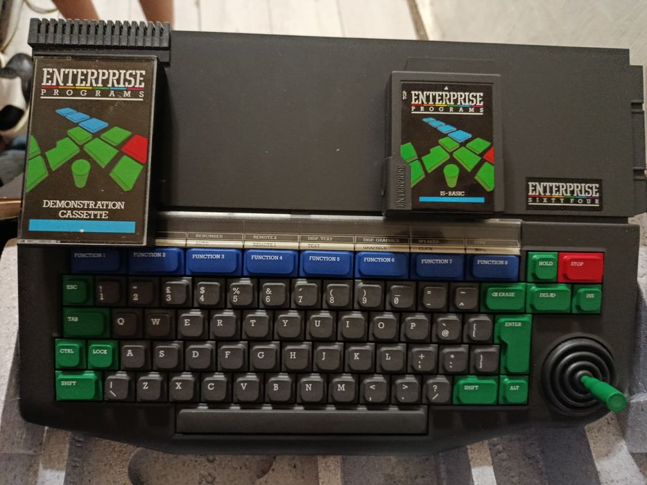 Винтажный ПК Enterprise 64