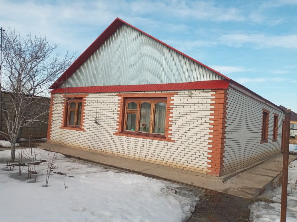 Продаю дом ,р-н старый аэропорт ,по ул Ромаева