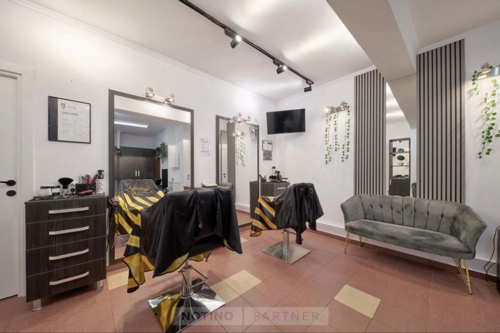 Inchiriez camera cosmetica/make-up/manichiura/pedichiura