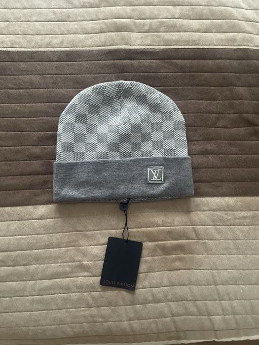 Caciula louis vuitton noua