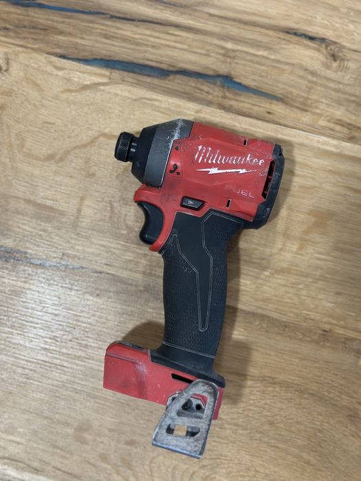 Импакт/Винтоверт Milwaukee M18 fid 2