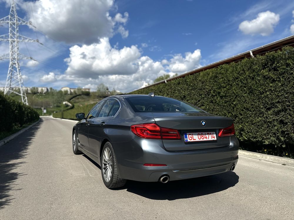 BMW Seria 5 530E Trapa / Memorie / Digital Cockpit / Full Led Adaptive