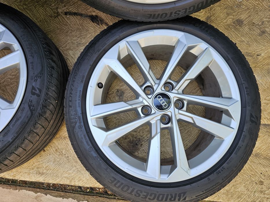 Jante aliaj 17" Audi/Volkswagen/Skoda cu anvelope vara 225/45/17