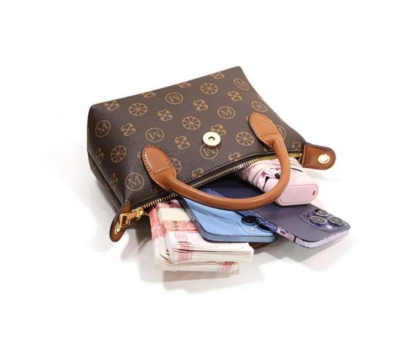 Продам вместительную сумочку