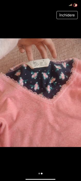 bluza roz cu decolteu cu model floral y2k