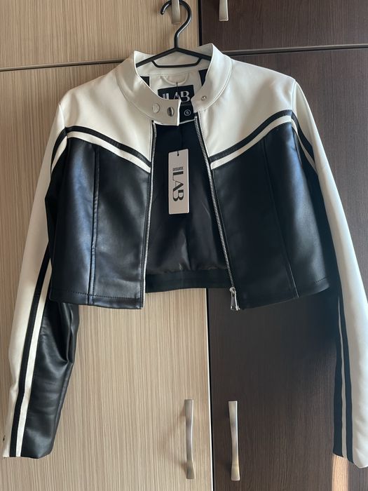 Късо кожено яке в черно и бяло