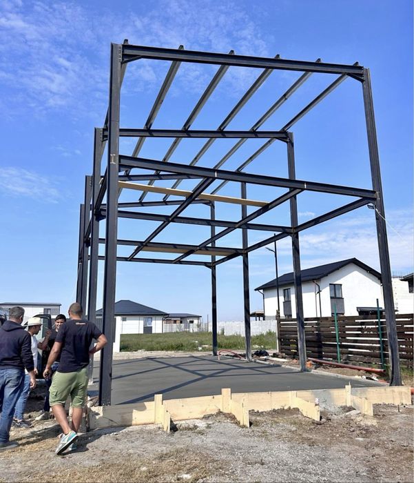 Vand hale si structuri metalice accept variante auto