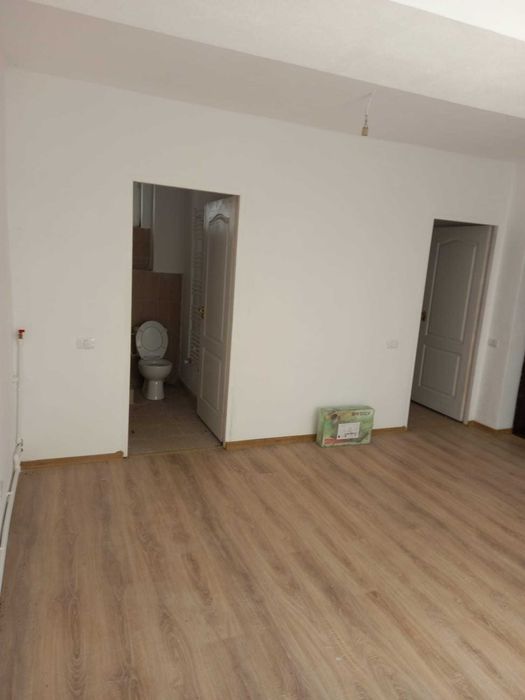 inchiriez garsoniera nemobilata et1 in imobilnou, privat, zona Lisimed