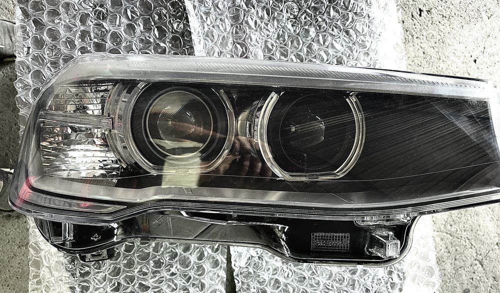Bmw X3/X4 f25/f26 десен фар