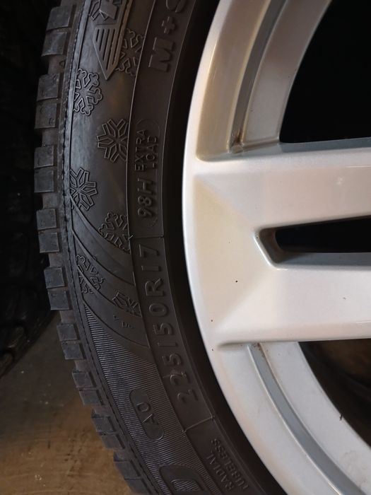 Vând roti Audi 225/50/17. MS