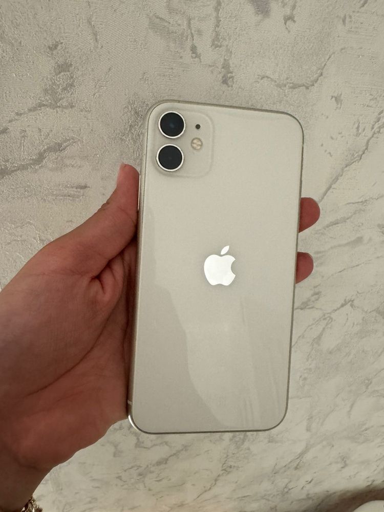 iPhone 11 64 gb белый цвет