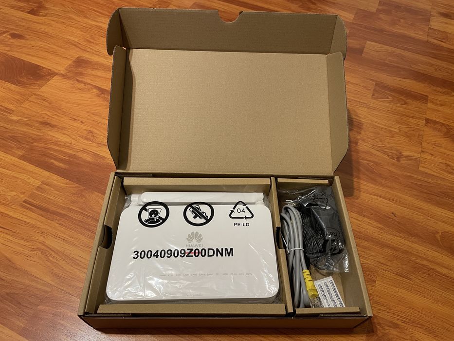 Router  Huawei OptiXstar EG8147X6-10 GPON ONT Gateway, WiFi 6 NOU!