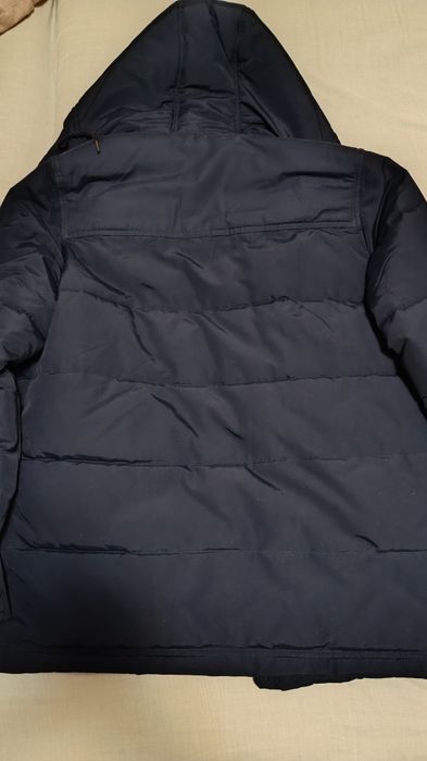 Geaca parka Hollister groasa L preț 100 ron