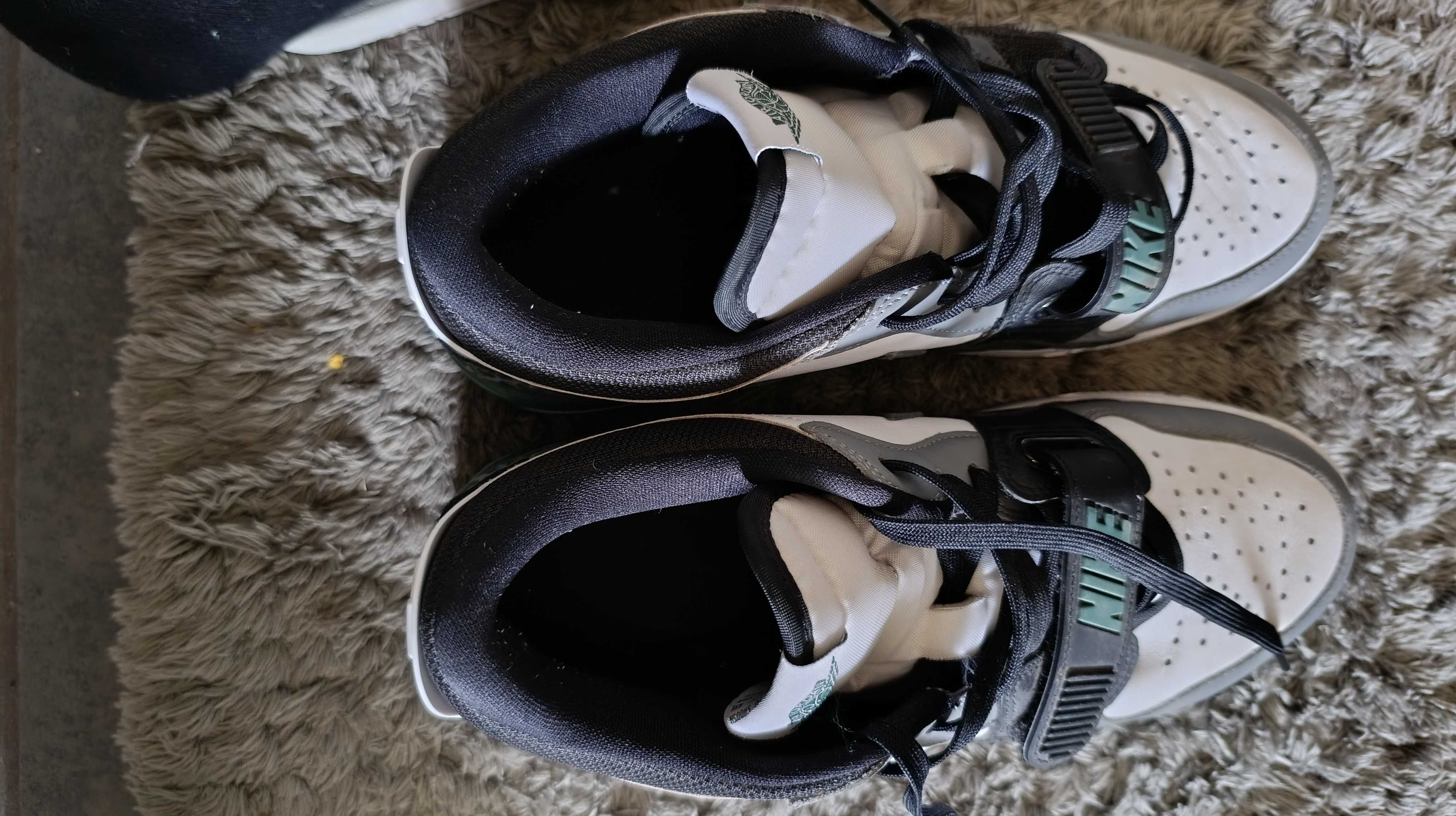 Маратонки nike air Jordan