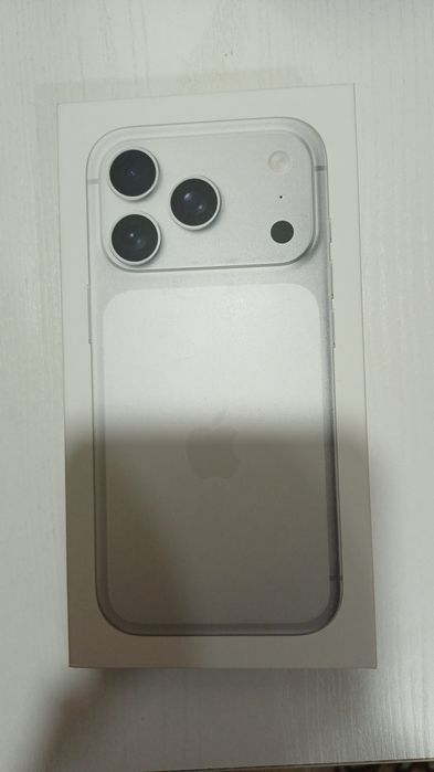 IPhone 17 pro 256GB silver