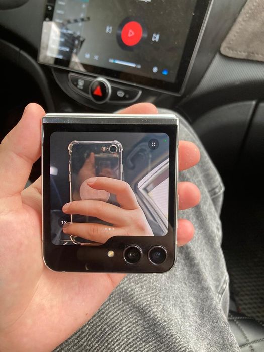 Samsung Z flip 5
