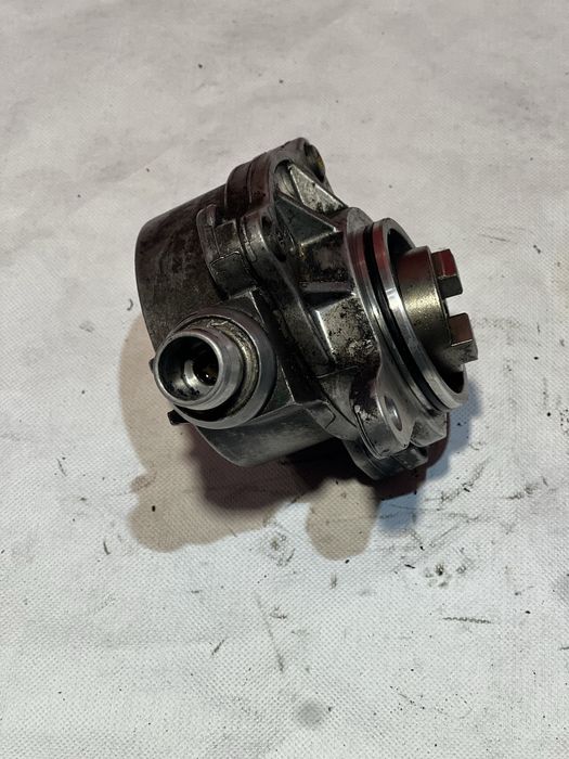 Pompa vacuum Renault espace 3 2.2 dci cod8200102535