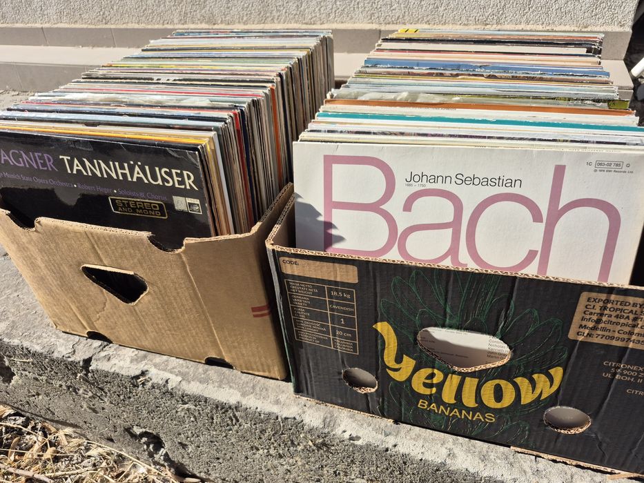 Vând Lot 200LP Discuri Vinil cu muzica clasica mixta pentru pick-up
