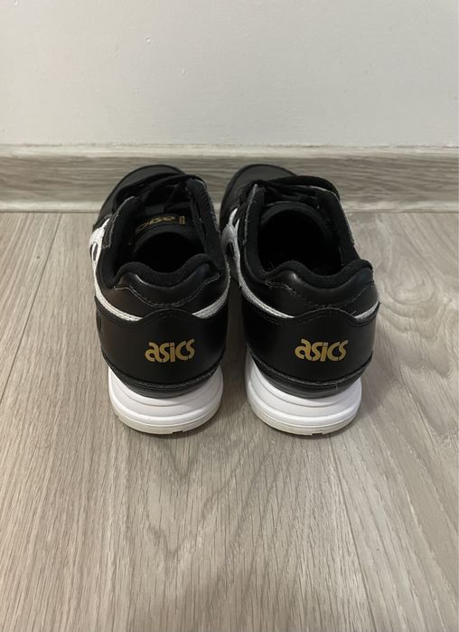 Adidasi Asics marime 37 (36), piele naturala