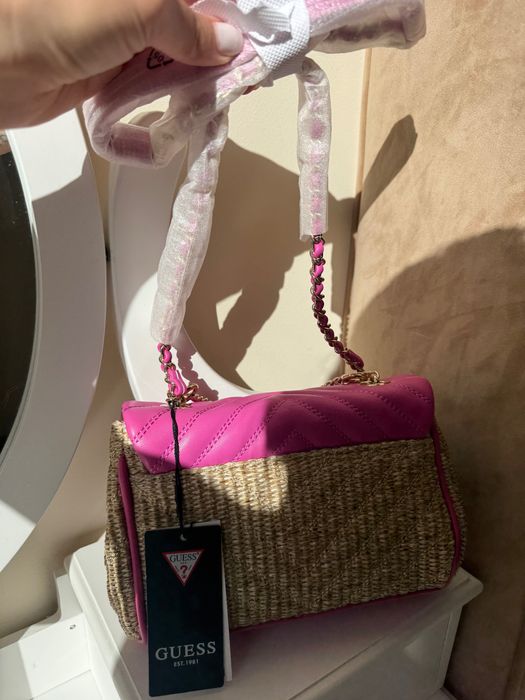 Чанта Guess girl