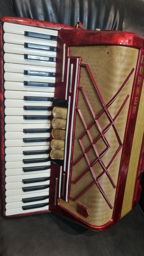 Acordeon Hohner Virtuola lll 120