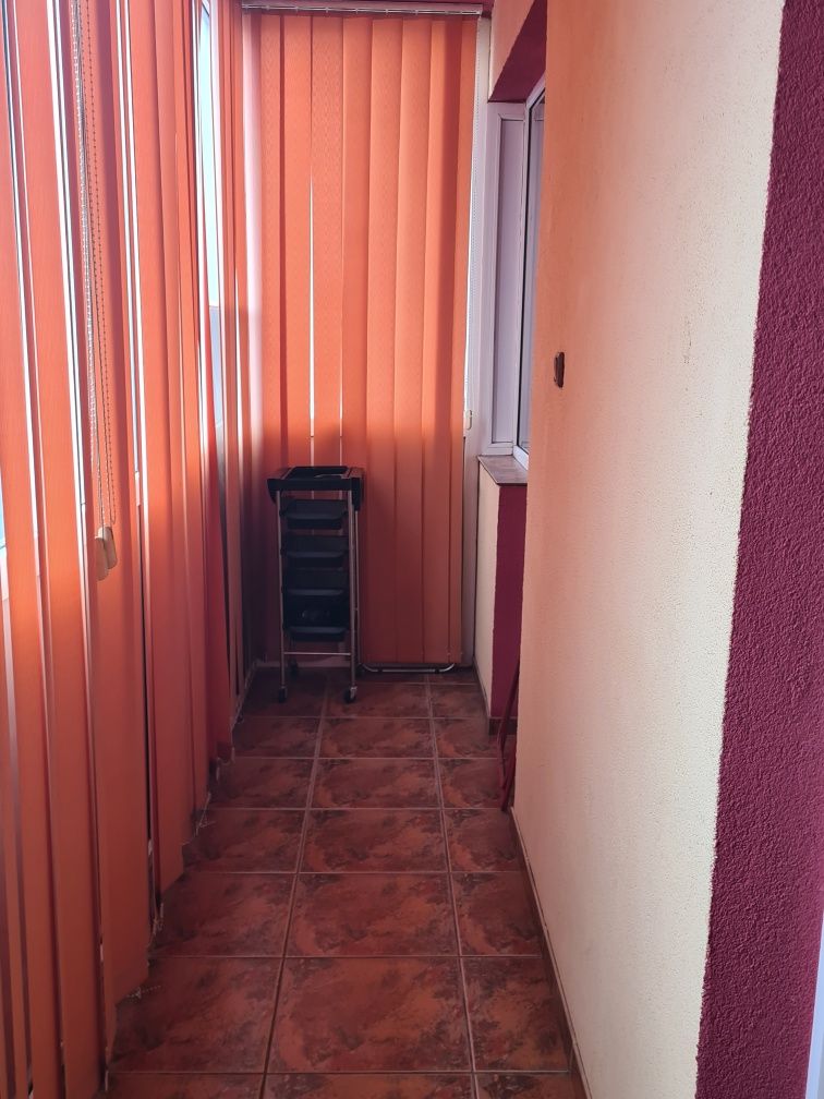 Inchiriez apartament zona CV nouă