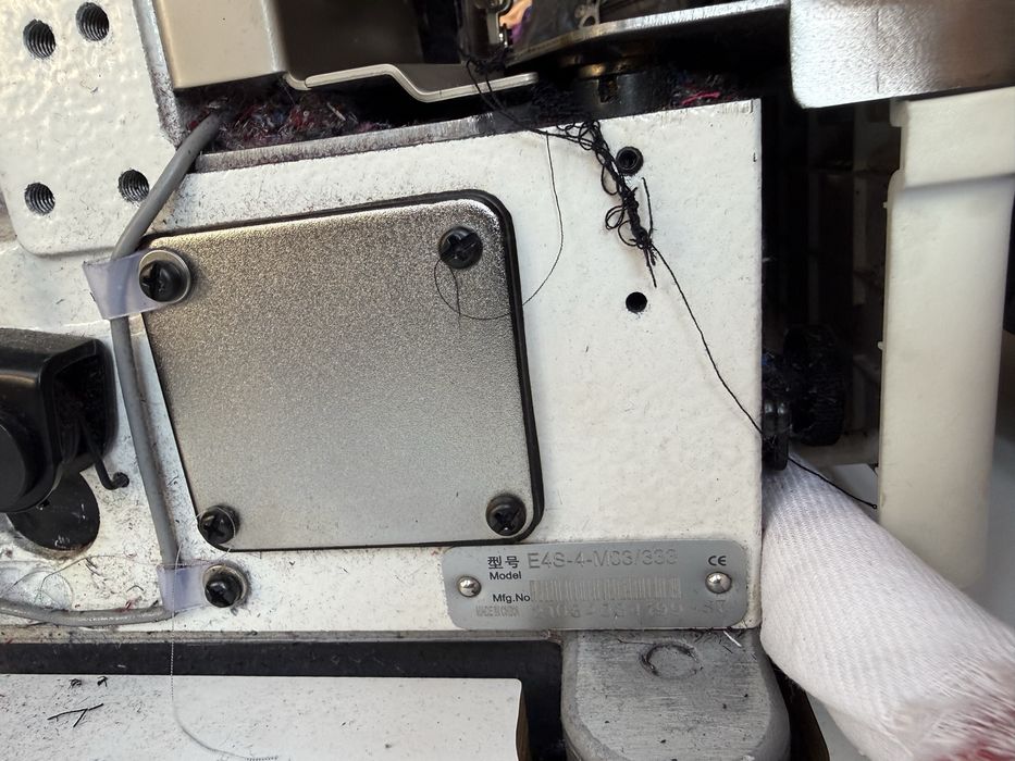 Masina De Cusut Sufilat Surje Triploc Jack