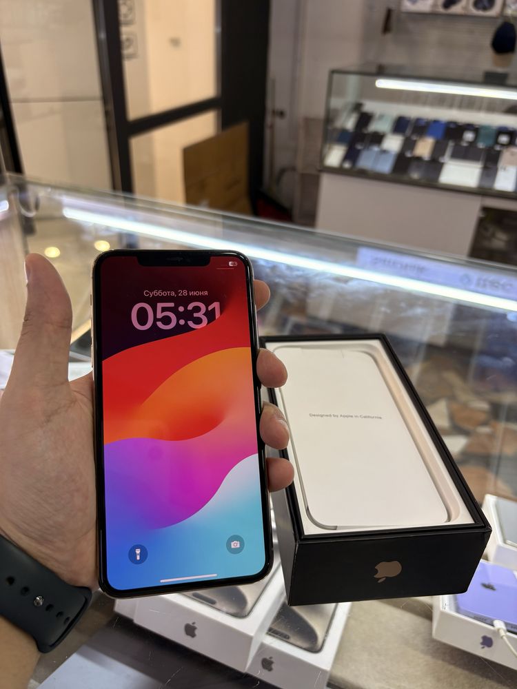 iPhone 11 Pro Max 64 gb gold