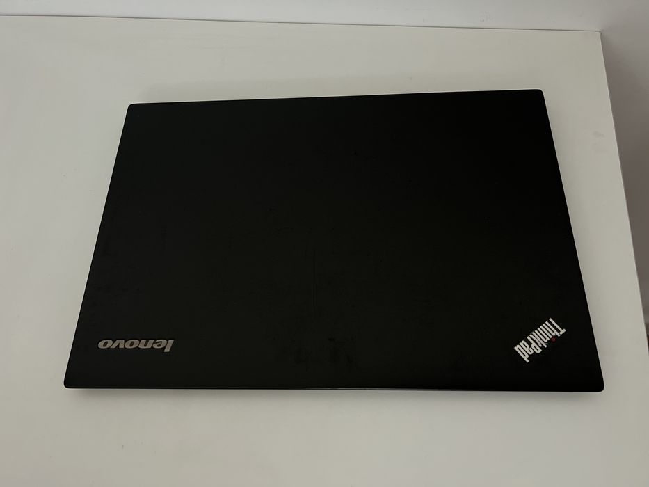 Vand laptop Lenovo X1 Carbon i5 cu touchbar.