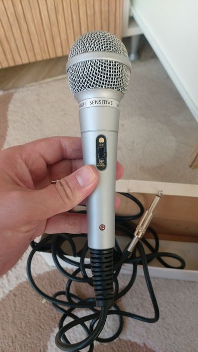Продам микрафон оригинальный