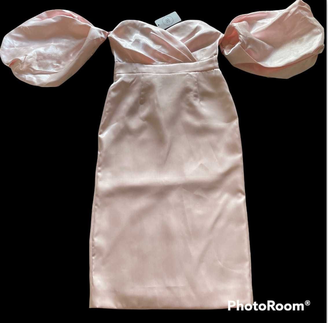 Елегантна рокля в розово