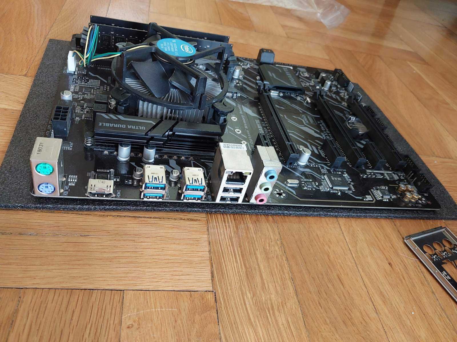 Intel i5 8400 + Gigabyte Z370P D3 + 16GB 2133mhz RAM