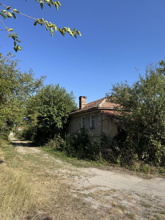 Продава се къща в с. Брестово, област Ловеч