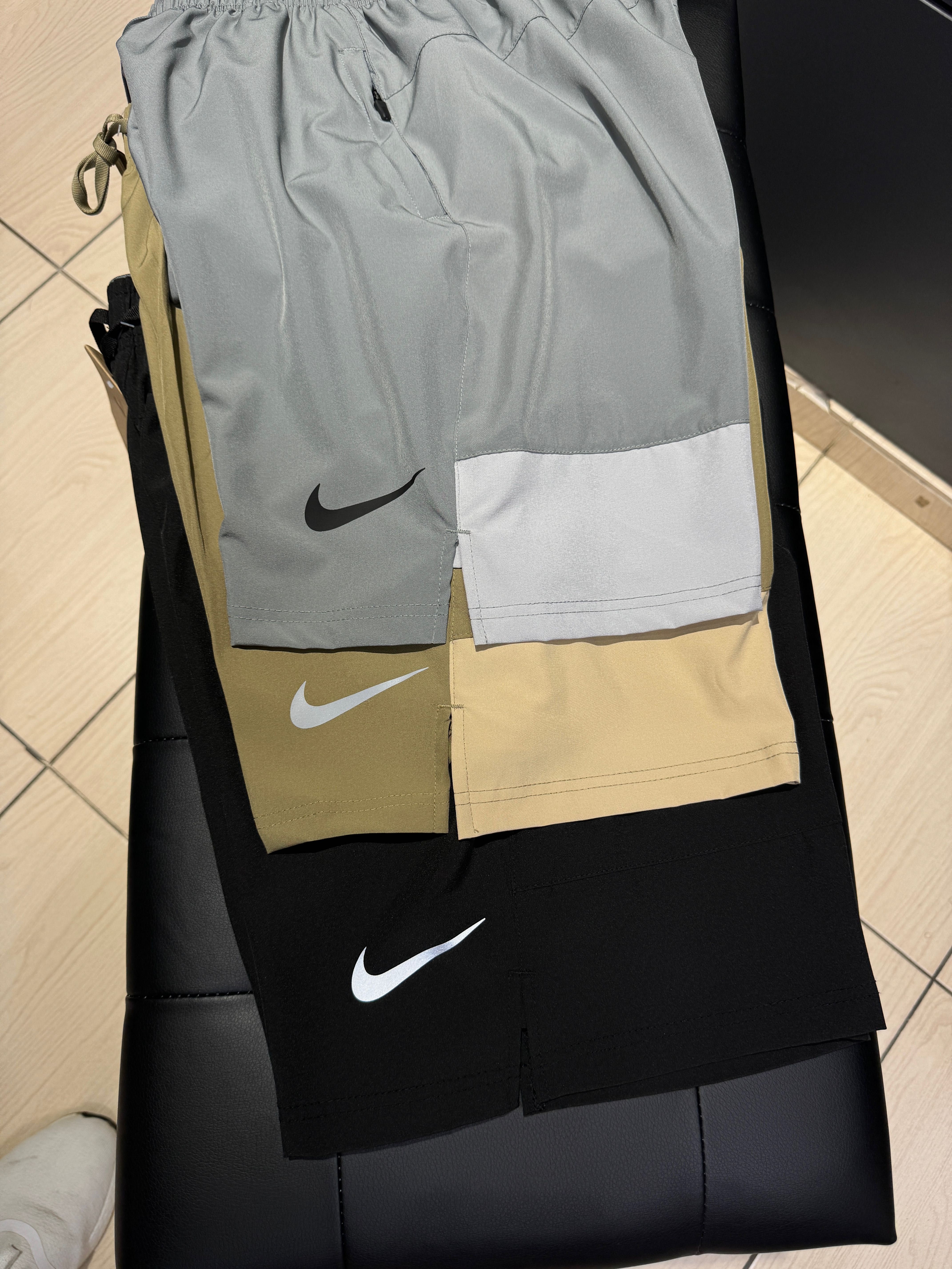 Спортивные шорты  Nike для тренировок в Алматы