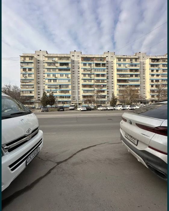 Под Офис Кушбеги 1-Линия Вдоль дороги 82 кв.м под любой бизнес