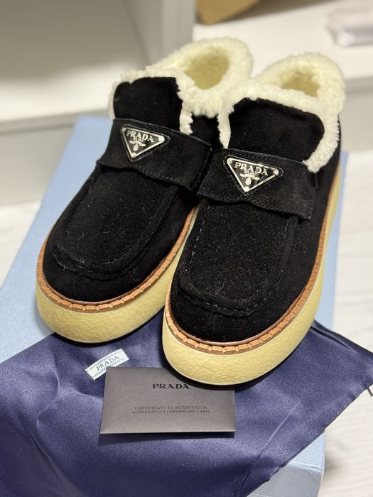 Продам обувь теплую 40 размер