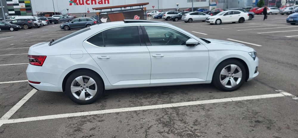 Vand Skoda Superb Style ( Persoana Juridica)