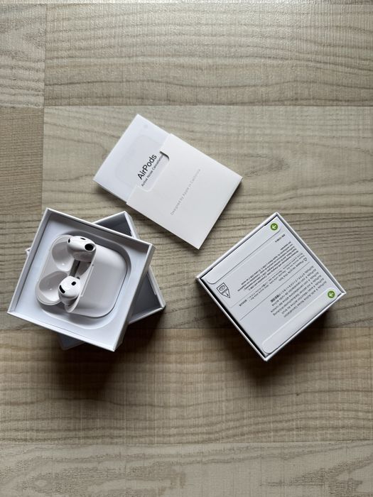 Casti AirPods 4 NOI Sigilate Wireless