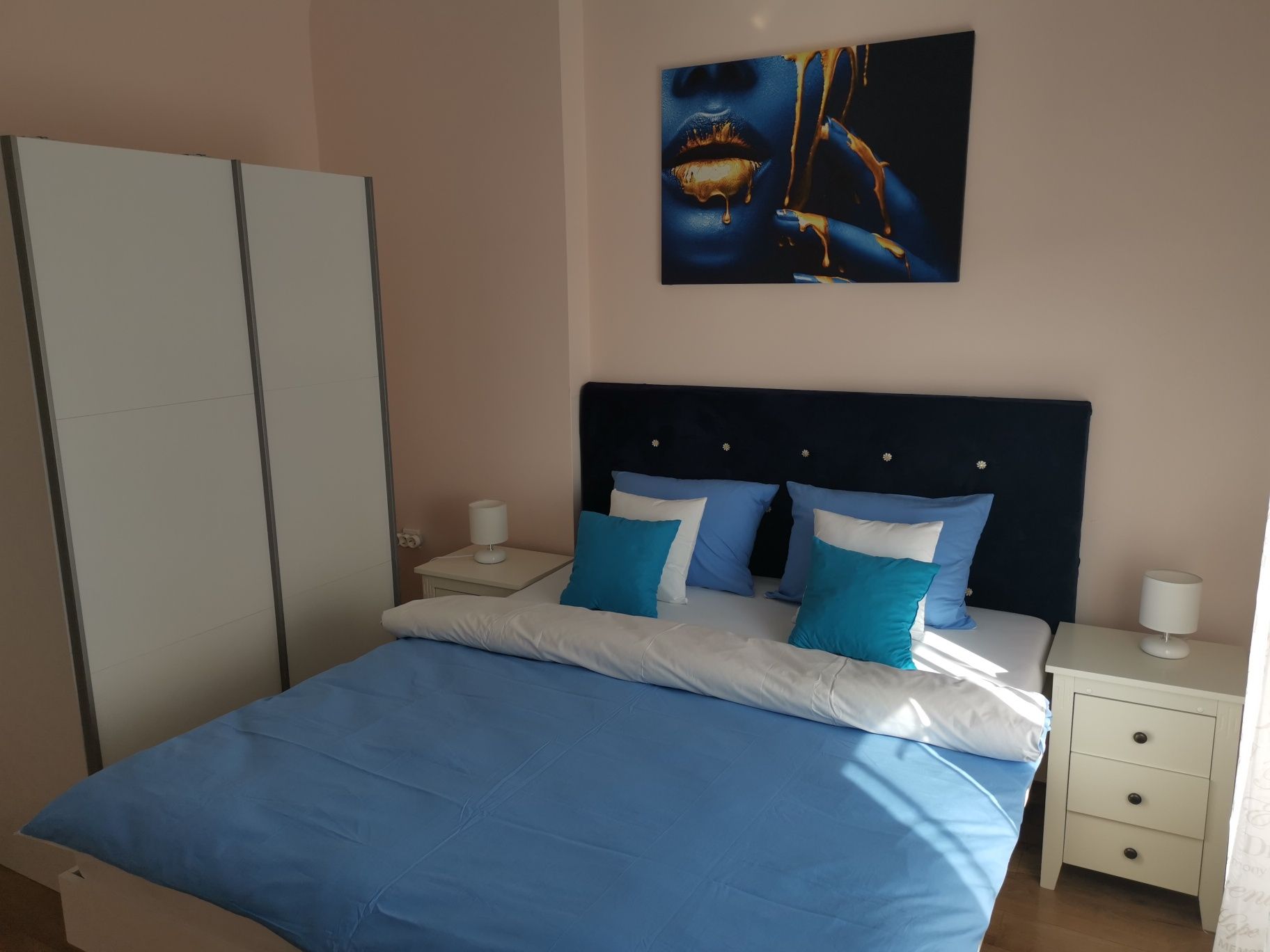 Apartament 3 dormitoare, Badea Cartan