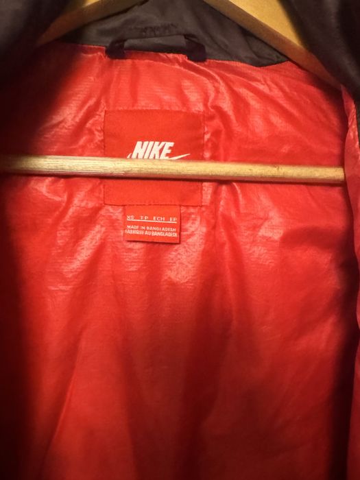 Дамско яке с гъши пух Nike